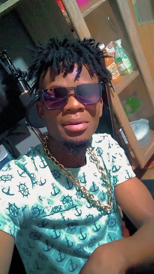 Two_Born_To_Sing(Ekrowne-mw)-x-Manana_Ndingoziwa_Prod_By-Manana_on_the_board