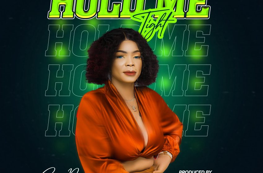  Spie-pix-Hold-Me-Tight